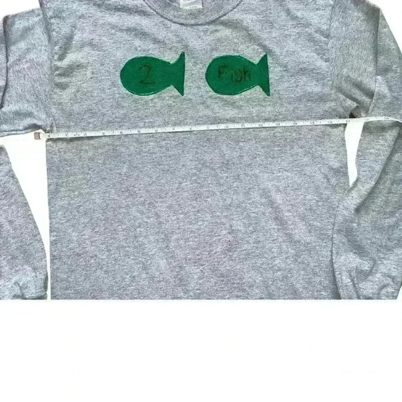 Dr Seuss One Fish Two Fish T-shirt Size Small - Picture 3 of 5